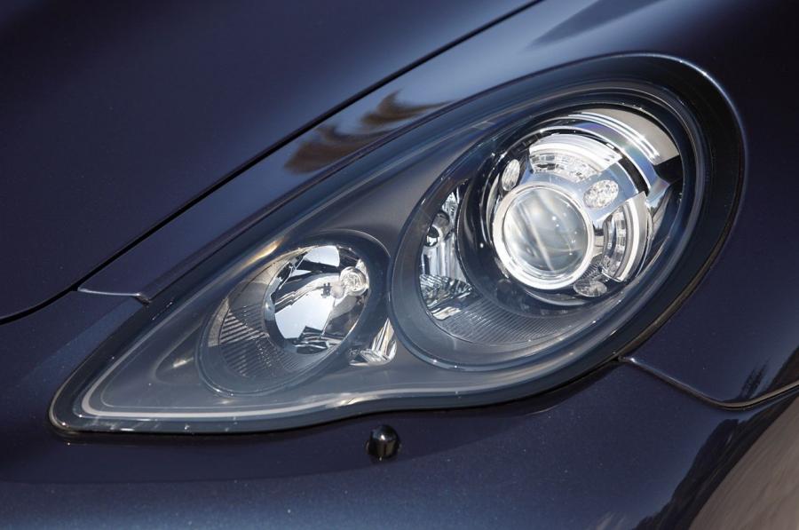  Porsche Panamera GTS 2013 года  (фото 44 из 52)